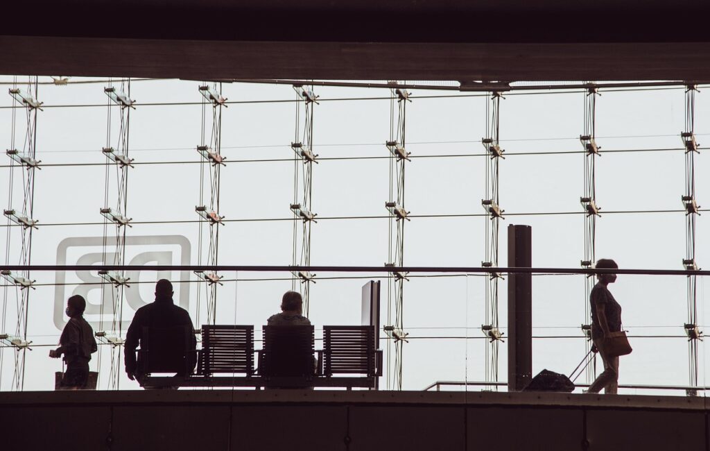 silhouettes, people, bank, suitcase, building, structure, to travel, station, wait, bank, bank, bank, bank, bank
